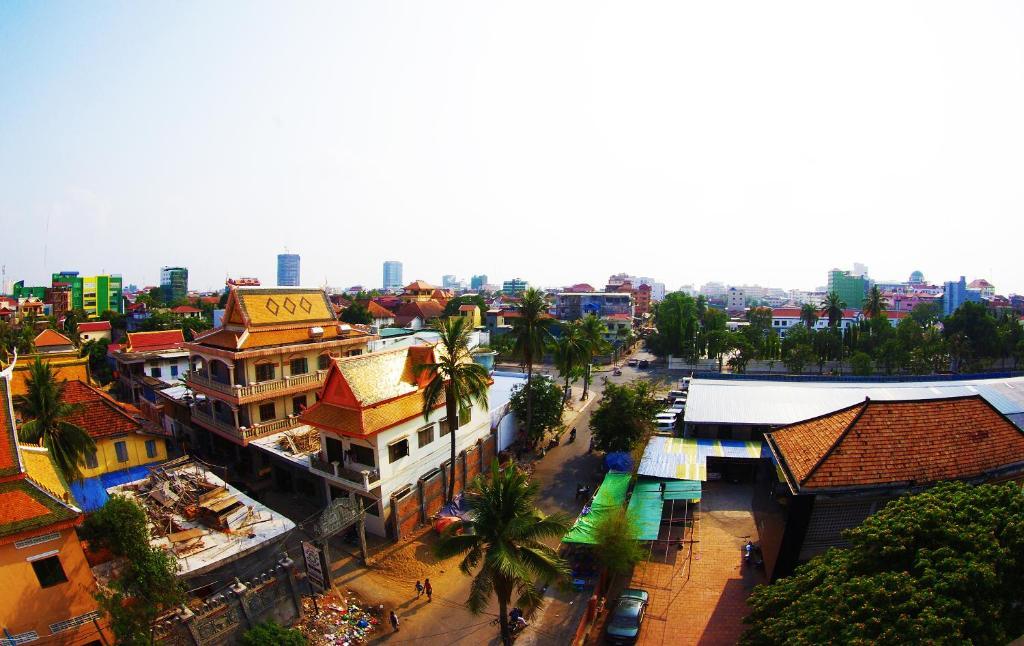 Cyclo Hotel-Bar-Restaurant Phnom Penh Esterno foto