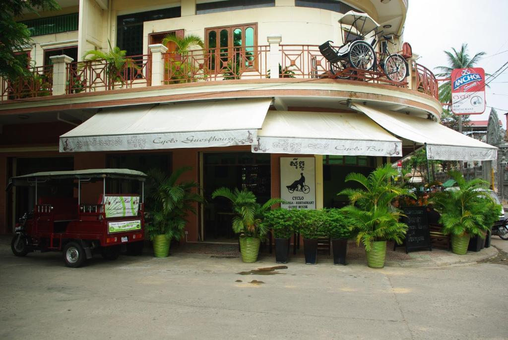 Cyclo Hotel-Bar-Restaurant Phnom Penh Esterno foto