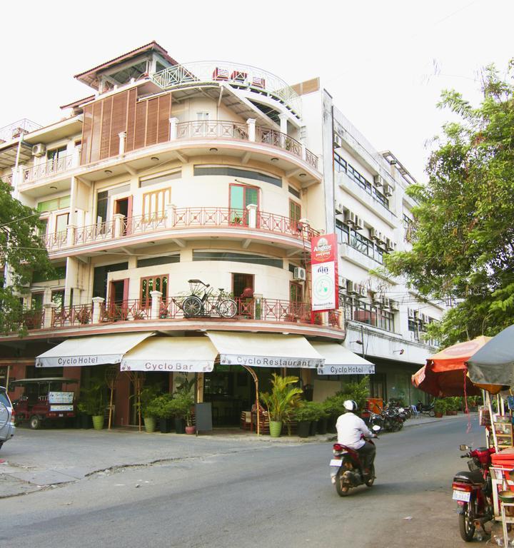 Cyclo Hotel-Bar-Restaurant Phnom Penh Esterno foto